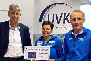AssCompact und UVK übergeben traditionelle Weihnachtsspenden in Höhe von 2.000 Euro