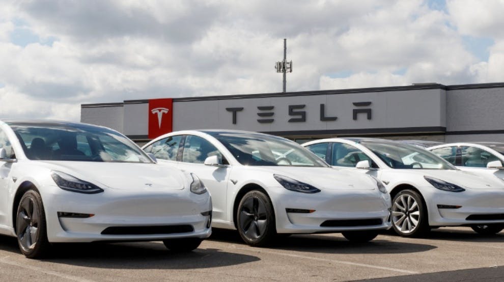 Tesla will KFZ-Versicherungskosten senken