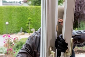 Gekippte Fenster und unversperrte Türen – ein Dauerbrenner in der Sachversicherung