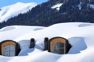 DONAU: Vorsicht bei Schneeräumen von Dach