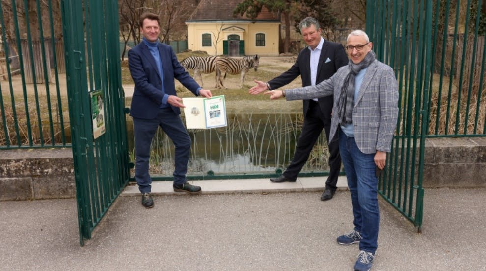 HDI übernimmt Tierpatenschaft für Zebras im Tiergarten Schönbrunn
