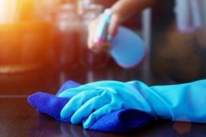 ERGO und Schaden-Manager.com bieten Reinigungsservice an