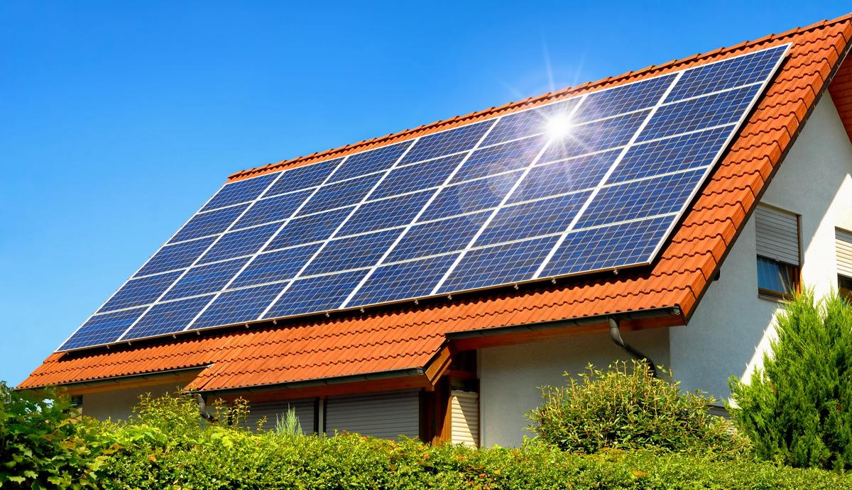 Explosion-der-Zahl-an-PV-Anlagen-f-hrt-zu-Fokus-auf-gute-Absicherung
